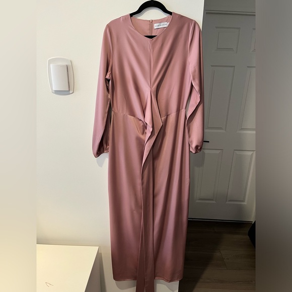 Veiled Collection Alessandra Tie Waist Satin Maxi Dress - Dusty Rose - Picture 3 of 10
